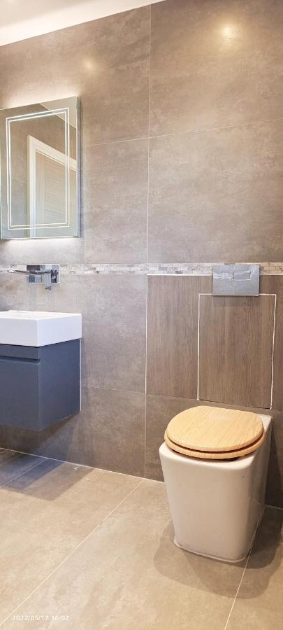 Floor Flat 5 Northwood Northwood (Greater London)