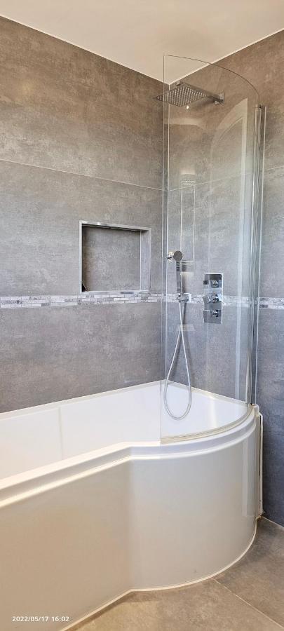 Floor Flat 5 Northwood Northwood (Greater London)